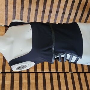 Leather detail top shelf bra